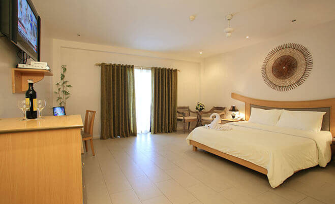 Pool Side Room