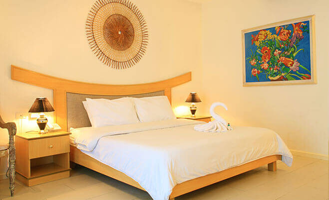 Pool Side Suite